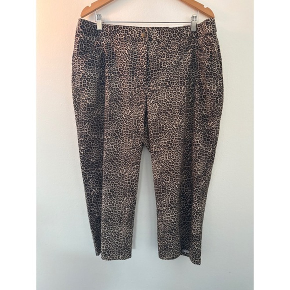 Chico's Weekends Cropped Animal Print Pants Size 3 US XL NWT‎ Casual Crop Spring